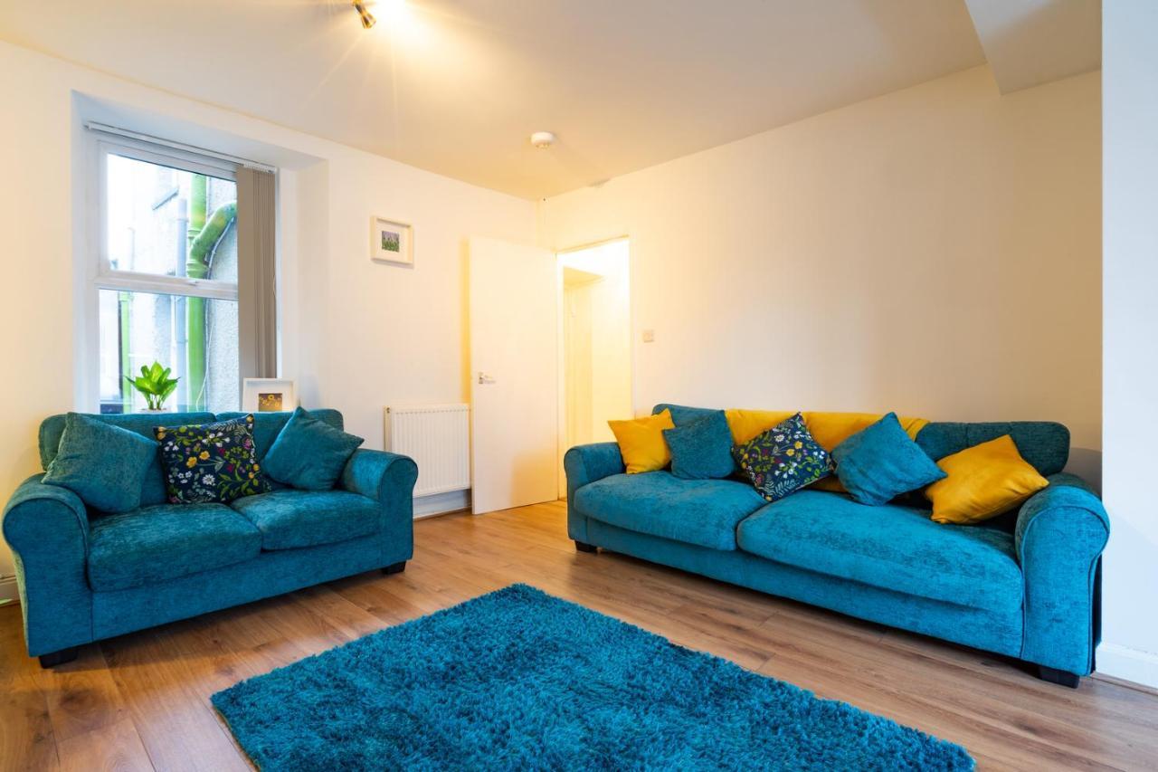 Newly-Renovated, Mid-Terrace Cottage In Porthmadog Eksteriør billede