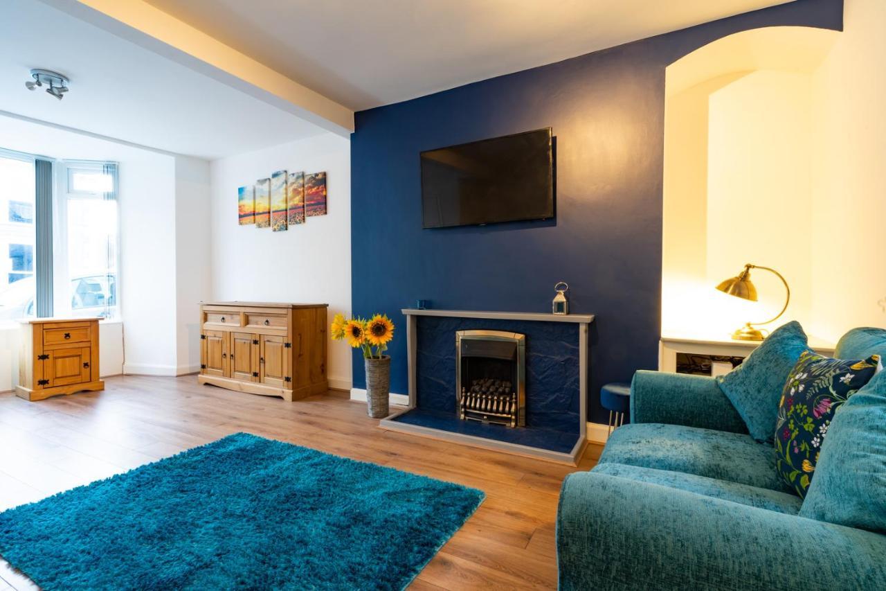 Newly-Renovated, Mid-Terrace Cottage In Porthmadog Eksteriør billede