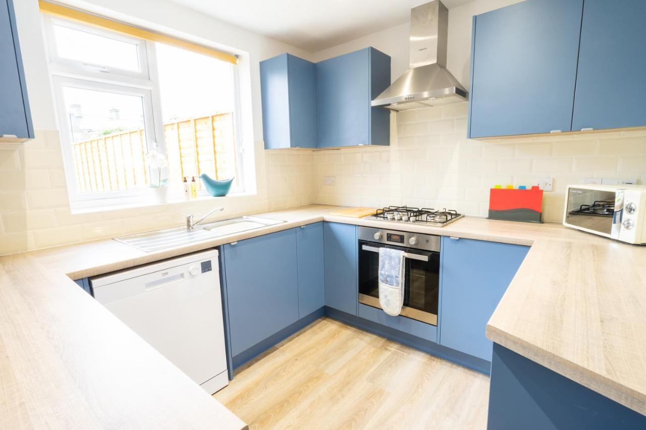 Newly-Renovated, Mid-Terrace Cottage In Porthmadog Eksteriør billede