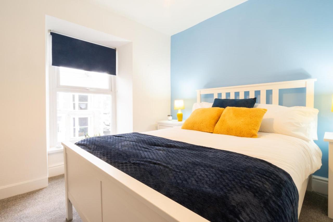Newly-Renovated, Mid-Terrace Cottage In Porthmadog Eksteriør billede